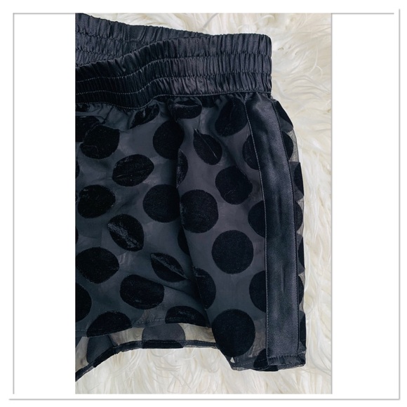 Victoria’s Secret Sheer Dot Shorts Pull On Velour Dot Black Size Small - Picture 2 of 5